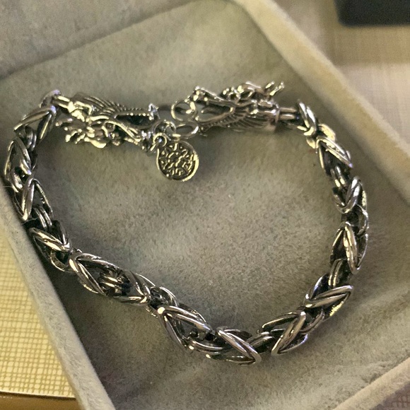 Silver oxidized double headed keel bracelet dragon artwork - Picture 5 of 10